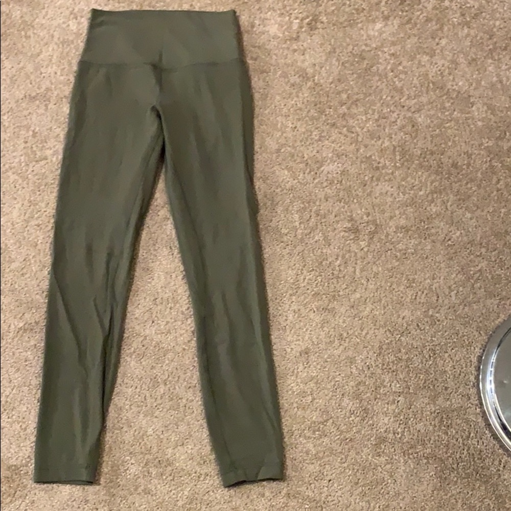 FATIGUE GREEN Lululemon Aligns